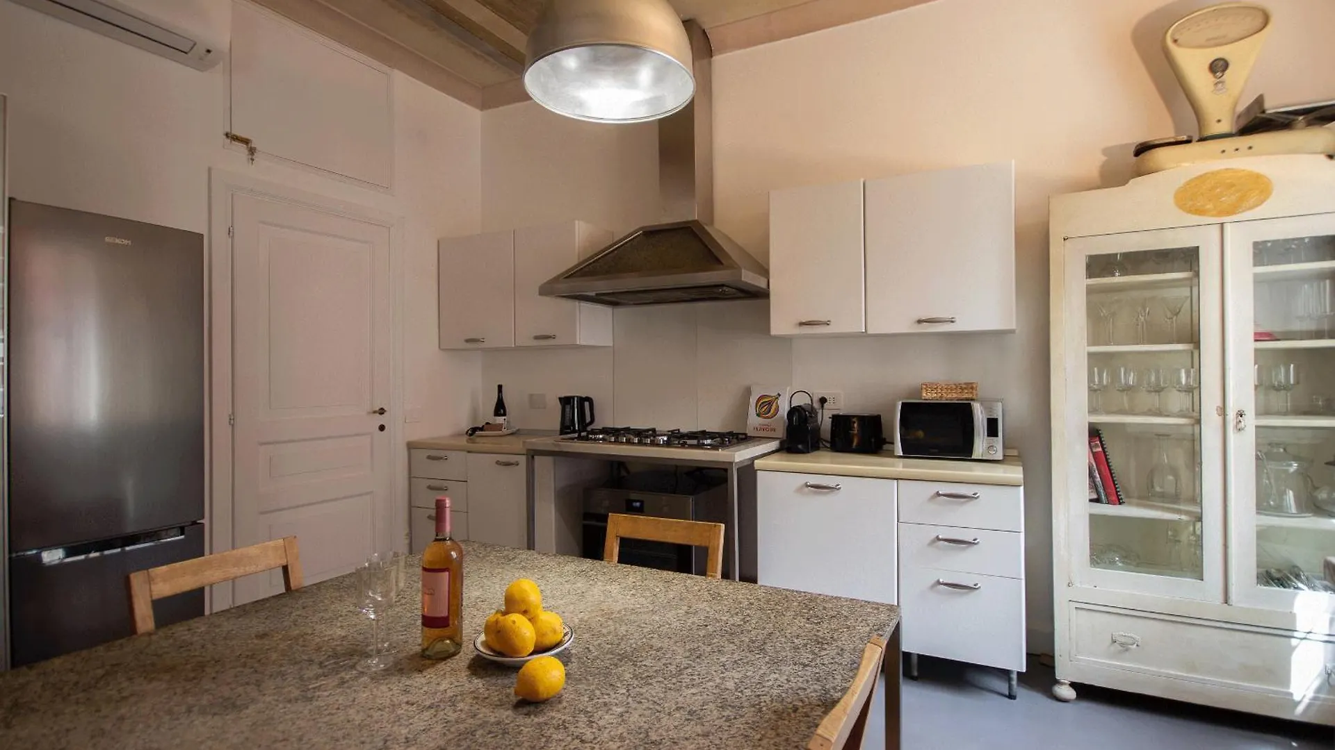 Colosseo Apartment Eleganza E Comfort روما 0*,  إيطاليا